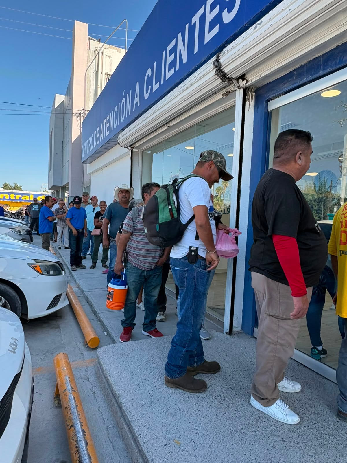 Abarrotan Telcel por líneas bloqueadas