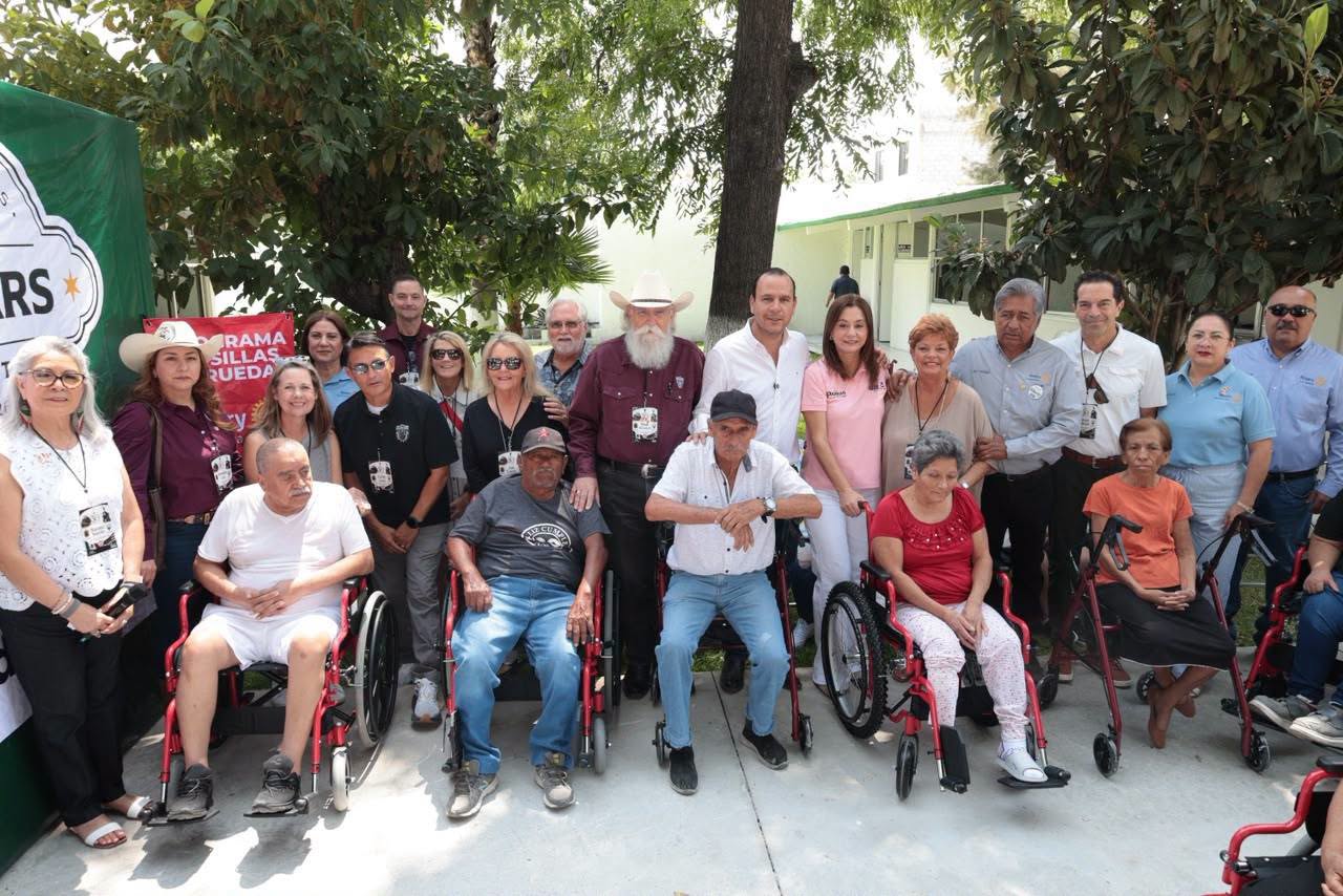 Grapevine, Parras y Club Rotarios suman esfuerzos para entregar sillas de ruedas