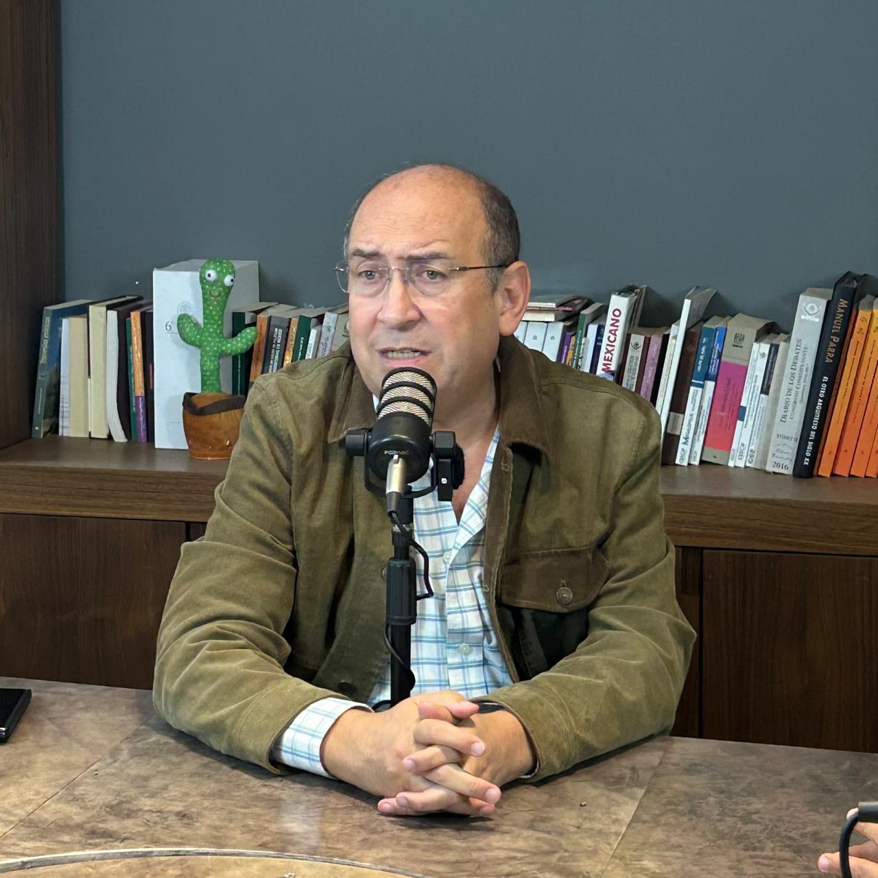 LISTAS DE OPOSITORES, PERIODISTAS Y MEDIOS INCÓMODOS, PRÁCTICAS DE REGÍMENES DICTATORIALES: RUBÉN MOREIRA