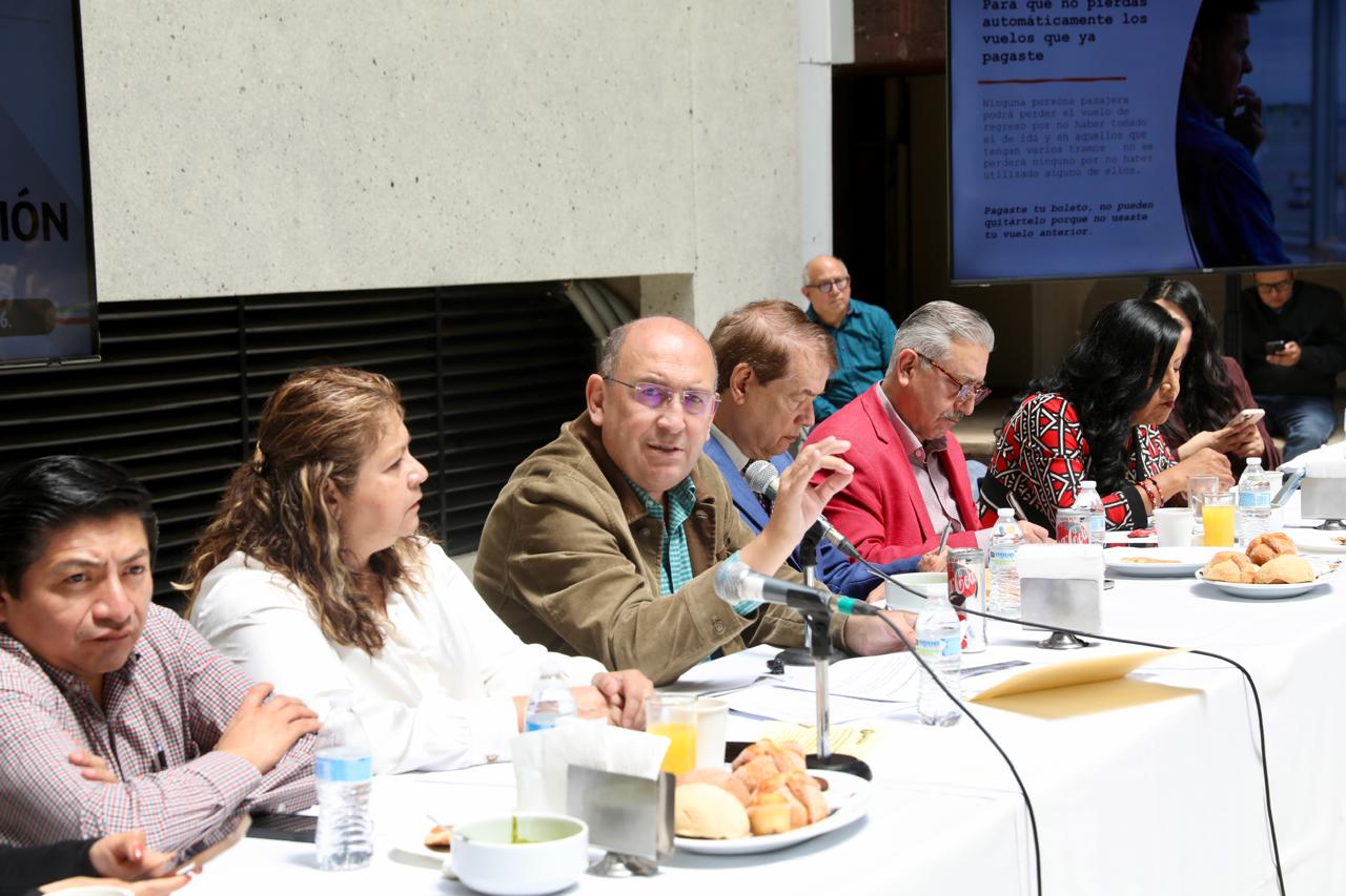  PRESENTA RUBÉN MOREIRA PAQUETE DE INICIATIVAS EN BENEFICIO DE USUARIOS DE SERVICIOS AÉREOS