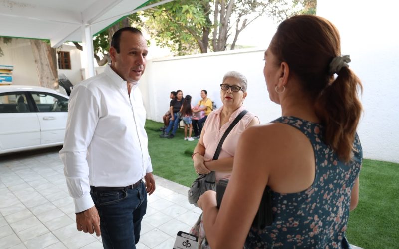 Apoya Parras economía familiar con Brigada de Útiles Escolares a Bajo Costo