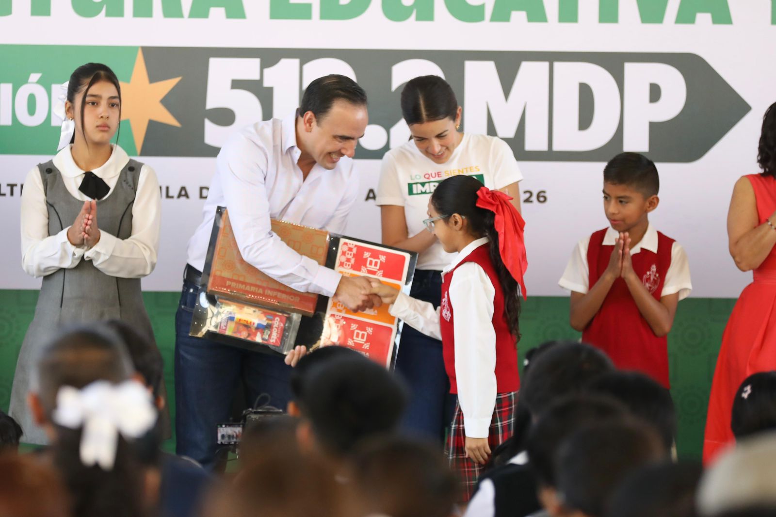 ARRANCA MANOLO PROGRAMA DE ÚTILES ESCOLARES GRATIS PARA 500 MIL ALUMNOS