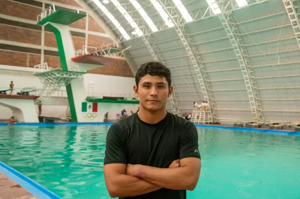 Clavadista mexicano cayó de casi tres metros por intentar entrar a su habitación por la ventana