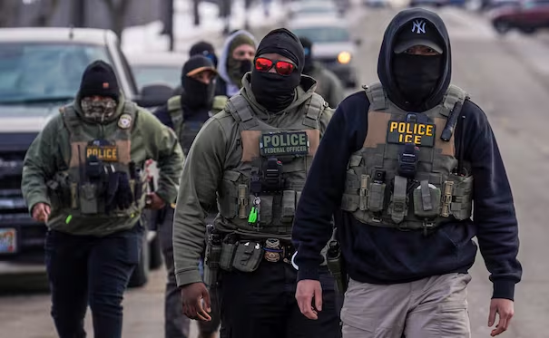 Agente del ICE acusado por t*roteo en Minneapolis queda libre en Texas; juez rechazó su extradición
