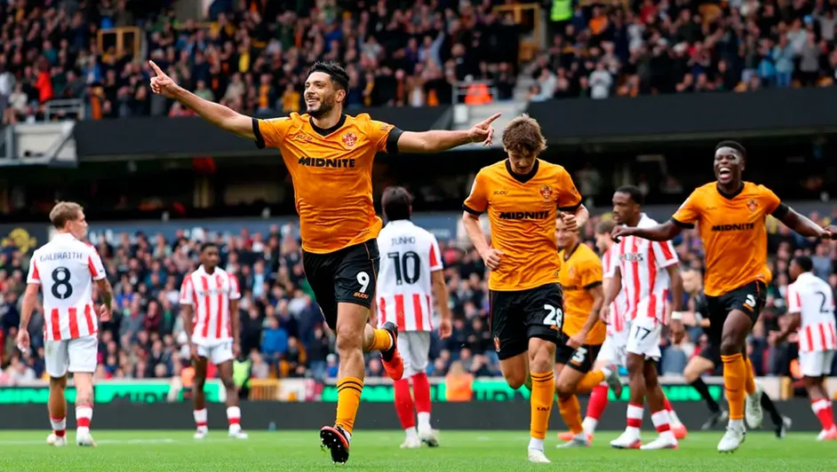 ¡Se enciende! Raúl Jiménez vuelve a anotar y comanda goleada de los Wolves