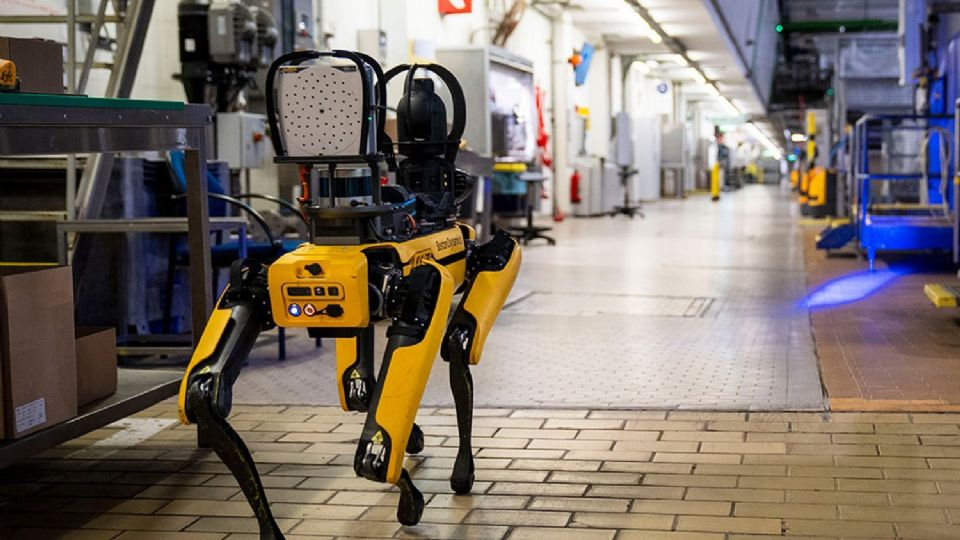 EU planea invertir 2 millones de dólares en perros robóticos para operativos de ICE contra migrantes