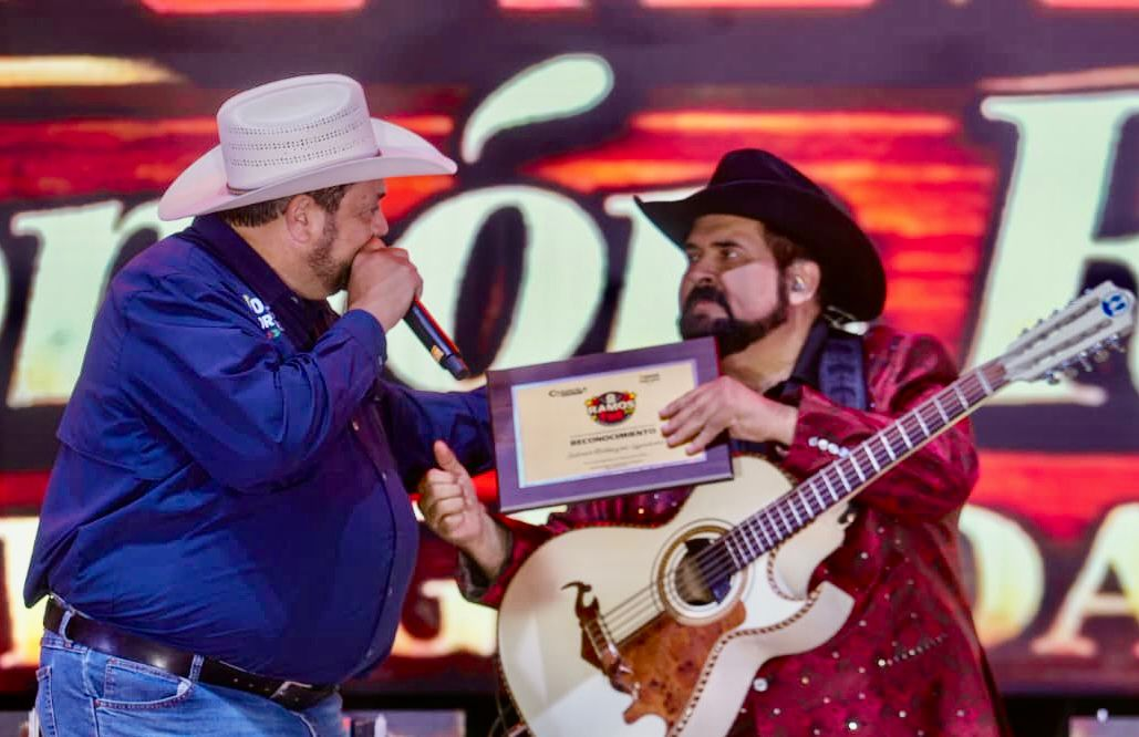 Culmina Ramos Fest al ritmo de Salomón Robles y sus legendarios