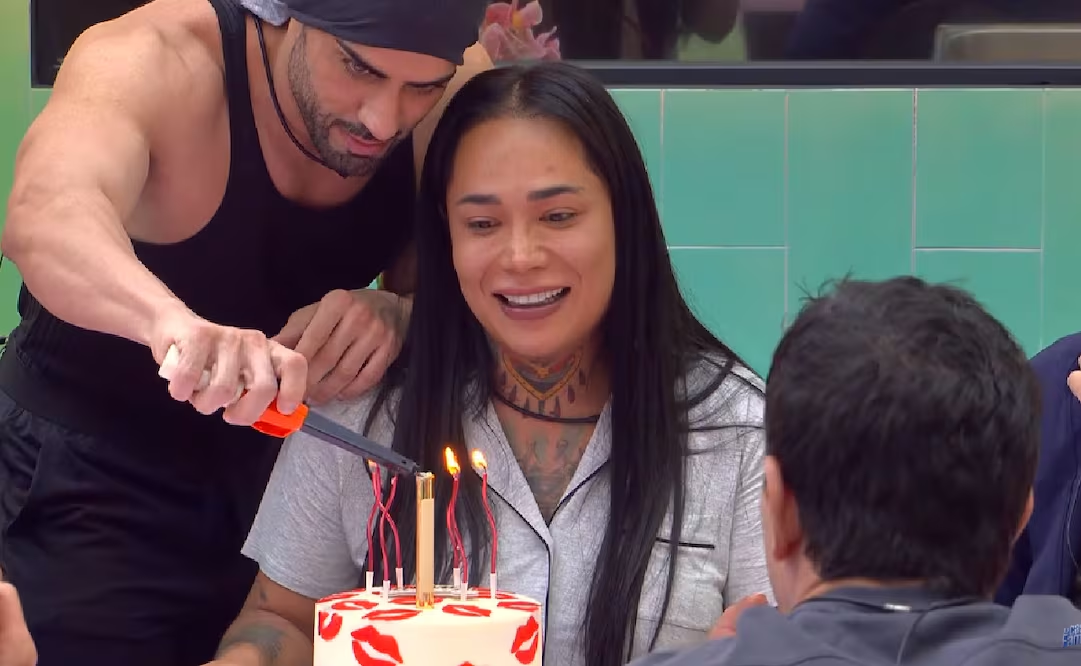 Karina Torres tiene un emotivo cumpleaños en «La casa de los famosos México»