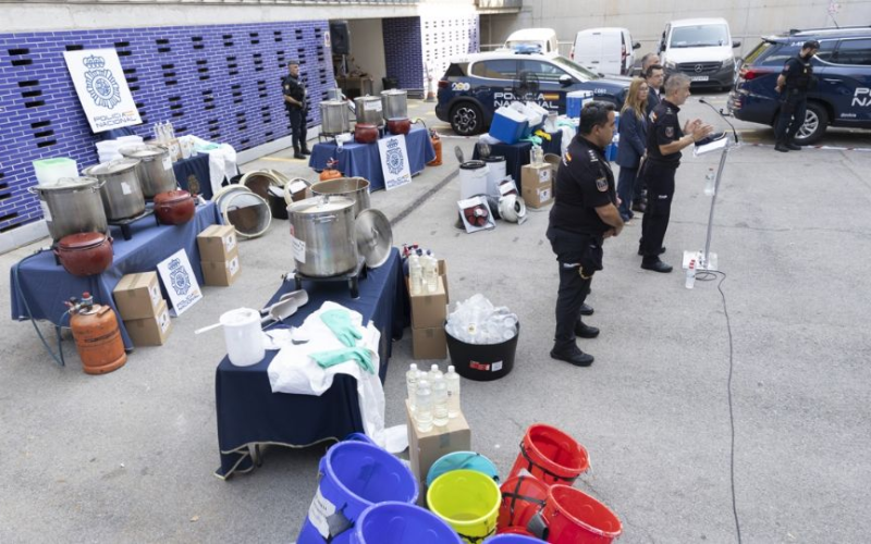 Caen 13 integrantes del CJNG en España y desmantelan laboratorio clandestino; incautan 2.5 toneladas de m*tanfetamina
