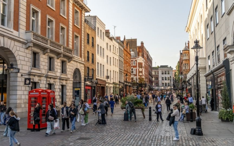 Ataque en Londres: cuatro personas resultan herid4s tras apuñal*miento en Covent Garden