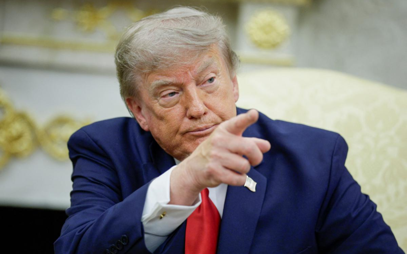 Trump niega escasez de municiones en EU y amenaza con cárcel a filtradores