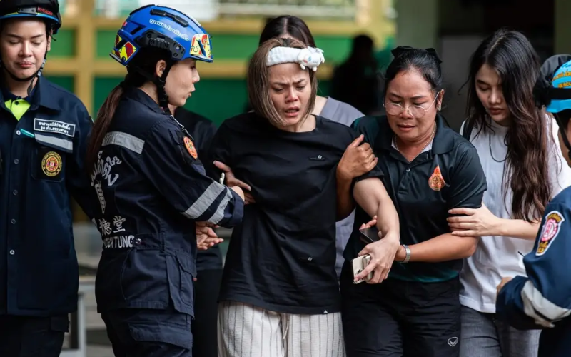 Estudiante de secundaria m4tó a tiros a sus abuelos y a cinco profesores en colegio de Tailandia