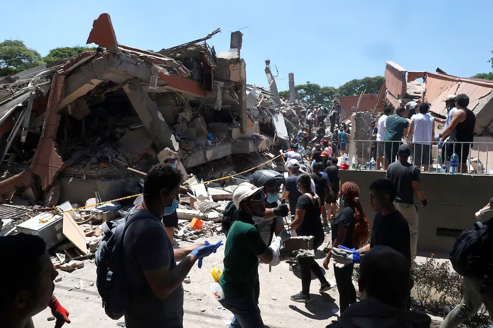 Presidente de Colombia, Abelardo de la Espriella, declara desastre nacional tras terremoto en Colombia; suman más de 60 muertos