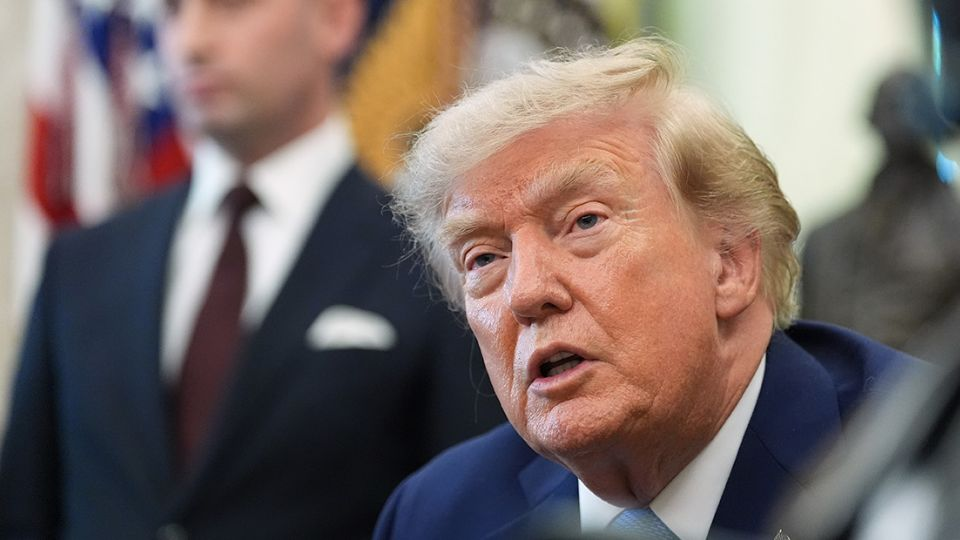 «El único que controla Ormuz es EU», asegura Trump pese al bloqueo de Irán