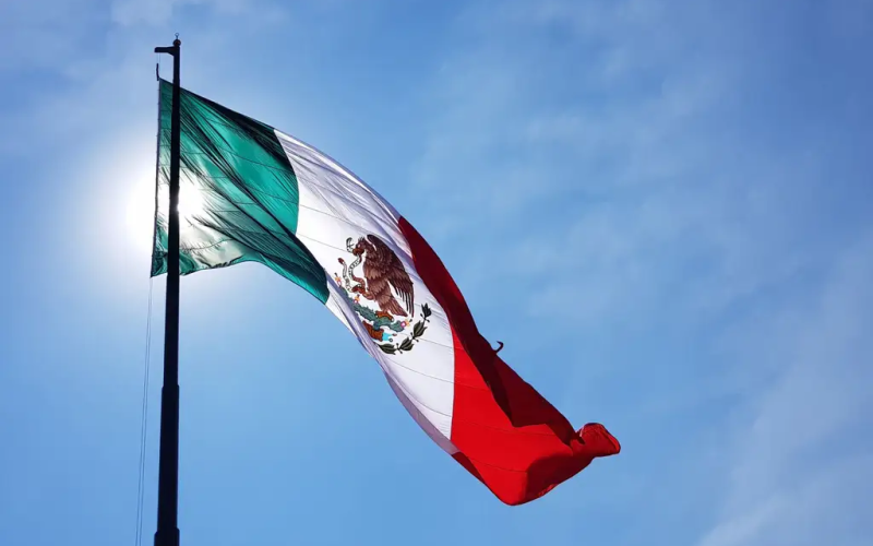 ¿Cambian los honores a la Bandera? Esto se sabe antes del ciclo escolar 2026-2027