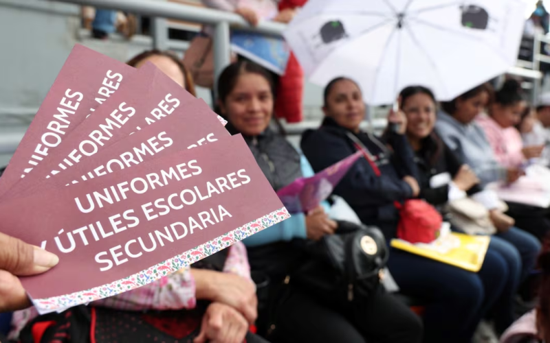¡Atención! Hoy inicia la entrega de 2 mil 500 pesos de la beca de útiles y uniformes escolares; checa aquí el calendario