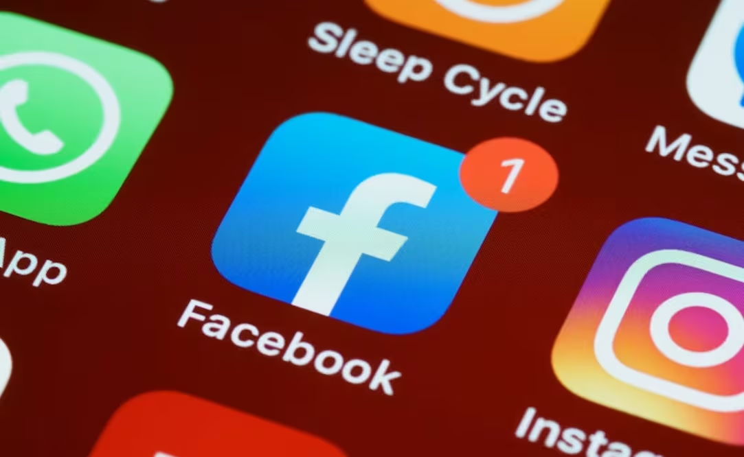 Meta aplica «candados» para restringir uso de redes a menores; implementa función antiacoso y control de contenido sensible