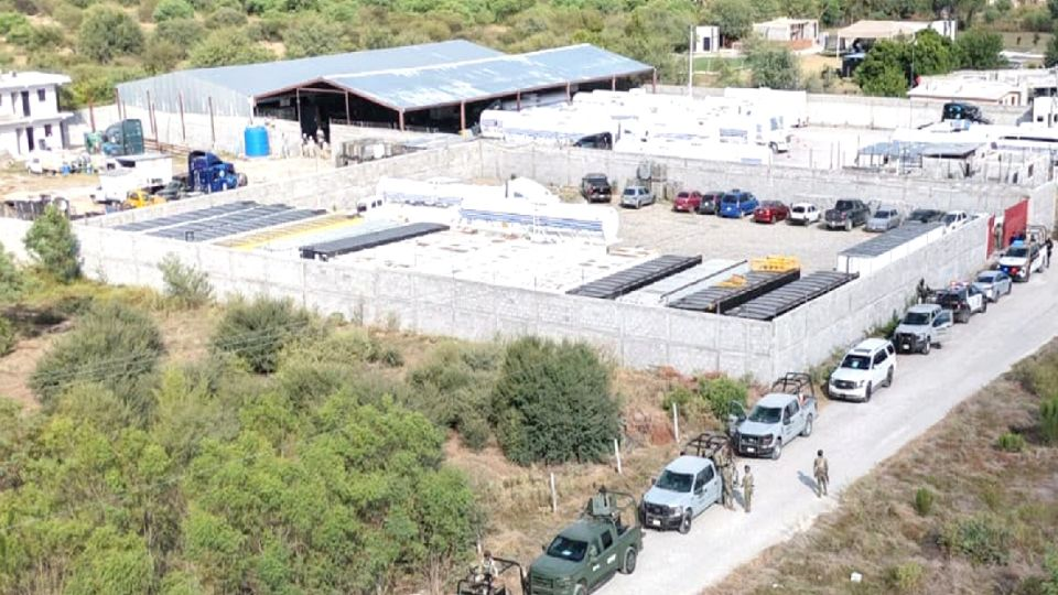 Detienen a 14 personas y aseguran más de 300 mil litros de «huachicol» en predio de Tamaulipas