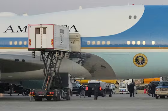 La amenaza de un misil portátil provocó que Trump cambiara de avión en Turquía, reporta CNN; corría un «riesgo enorme», según fuente