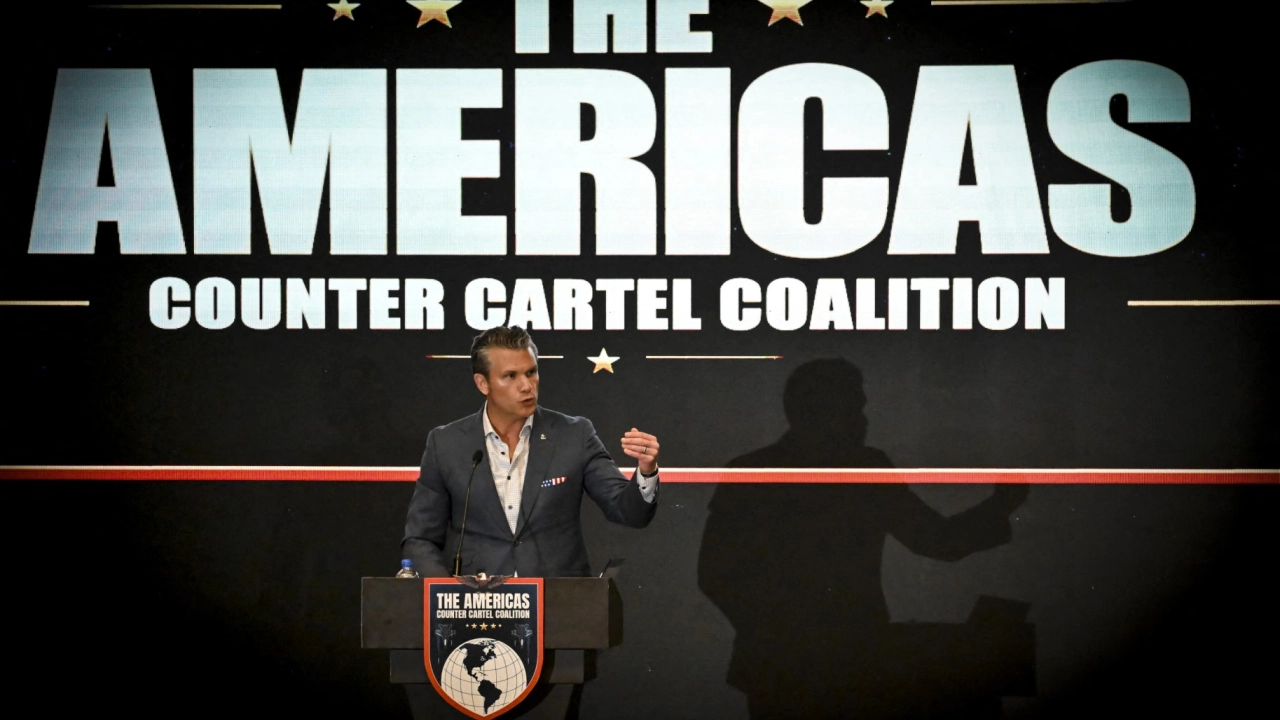 Hegseth adelanta que la Coalición Anticárteles planea ataques «en tierra» junto a países socios