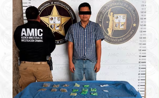 Vinculan a proceso a exrecepcionista de médico buscado por caso de “sueros vitaminados” en Hermosillo; le imputan el delito de n*rcomenudeo