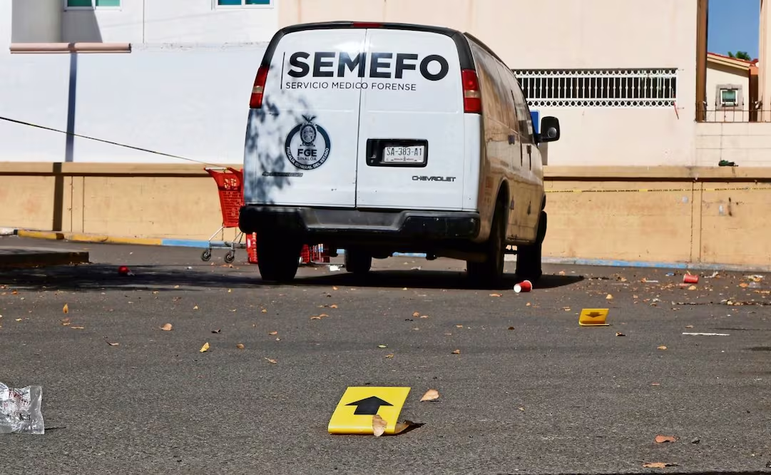 Asesin4n a dos hombres frente al Palacio de Gobierno en Culiacán, Sinaloa; fueron acribill4dos con fusil3s automáticos