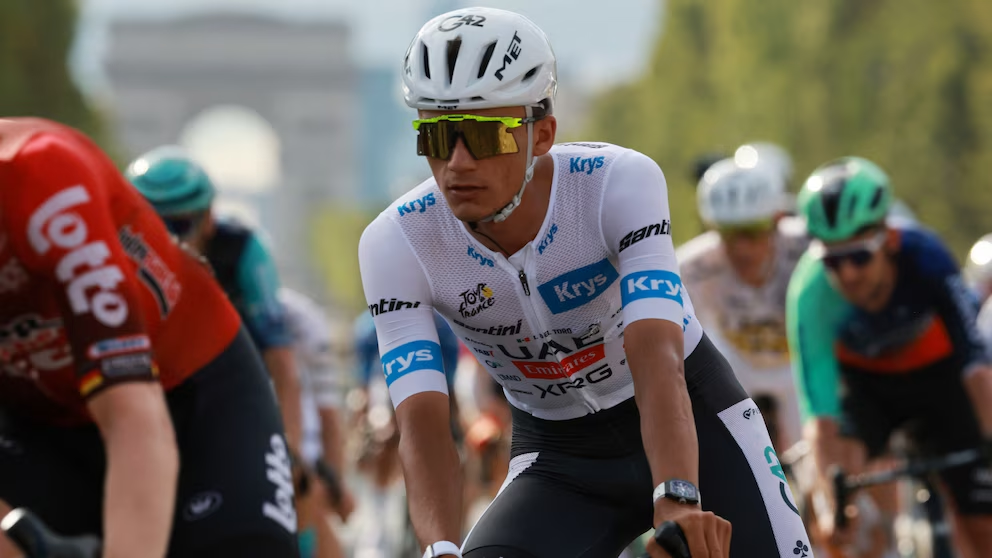Isaac del Toro sufre caída en la Clásica de Hamburgo: así le fue al mexicano en su regreso tras el Tour de Francia