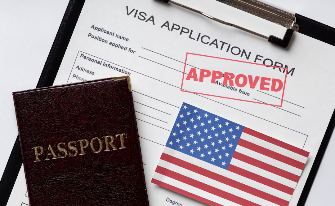 Visa es usada como «herramienta política» de Donald Trump; presidentes y jueces en la lista de revocación