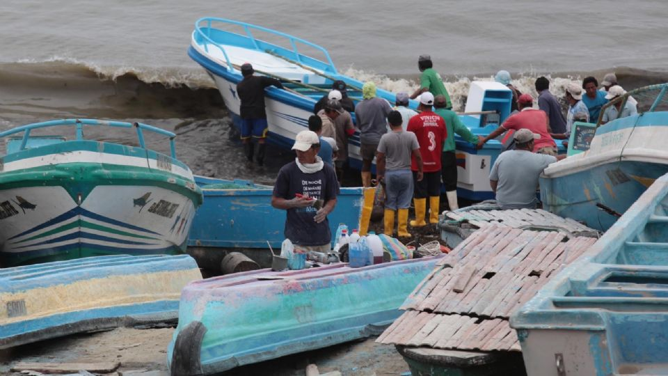 Pescadores de Ecuador viven asediados por las amenaz4s de cárteles de la dr*ga y ataques de EU