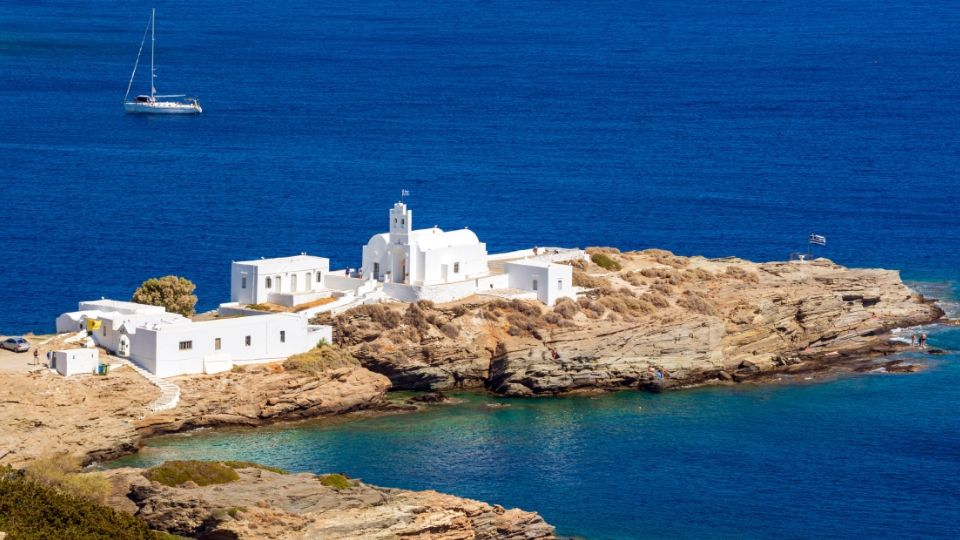 Se estrella helicóptero privado en la isla griega de Sifnos; hay tres personas fallecidas