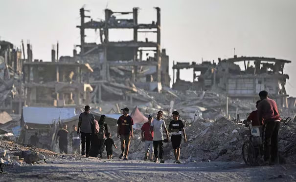 Israel m4ta a siete palestinos en un b*mbardeo contra una cafetería en Gaza; controla más del 65% de la Franja