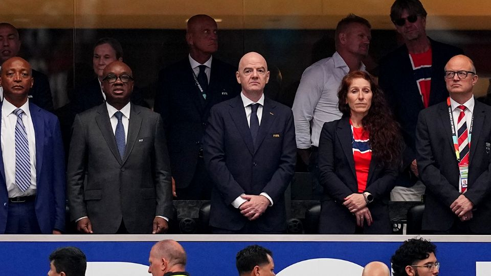 Presidenta de la Federación de Noruega explota contra Infantino por despido de alto funcionario de FIFA: “Es inaceptable”