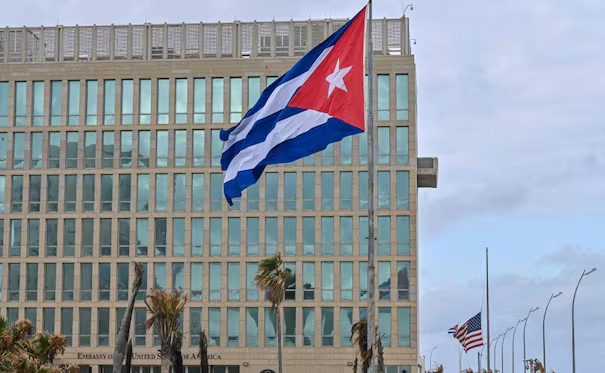 EU envía más agentes de inteligencia a Cuba para escalar presión, según Politico; aumentaría «presencia» de la CIA en la isla