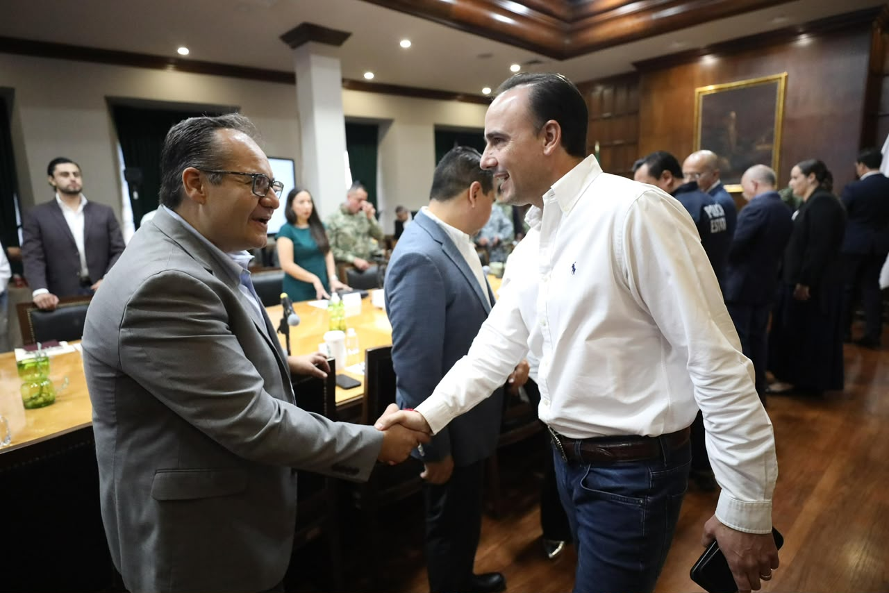 CON VOLUNTAD Y TRABAJO COORDINADO SEGUIMOS REFORZANDO LA SEGURIDAD DE COAHUILA: MANOLO