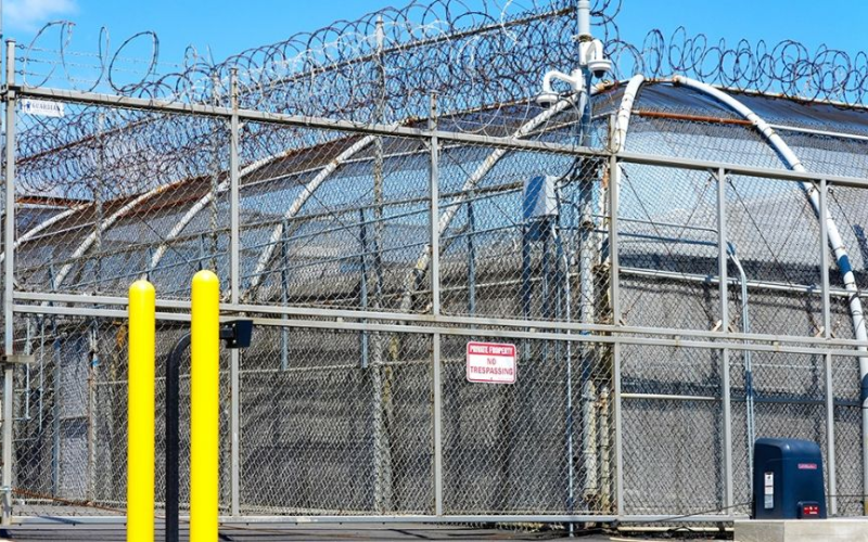 Muere migrante hispano tras permanecer un mes bajo custodia de ICE en Nueva Jersey