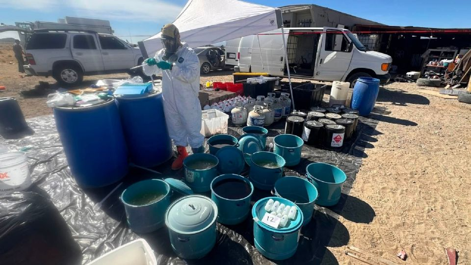 Desmantelan laboratorio clandestino en una zona remota de Los Ángeles: detienen a tres mexicanos e incautan 620 kilos de m*tanfentamina