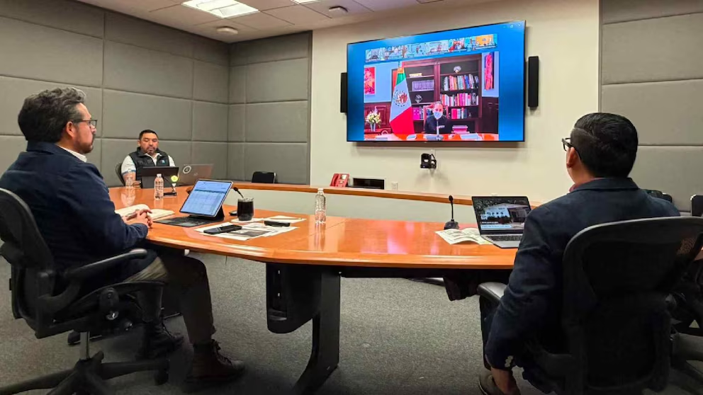 Sheinbaum reaparece en reunión virtual con funcionarios del IMSS a pesar de estar enferma de gripe