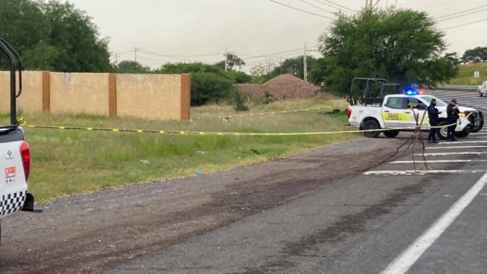 Violencia en Guanajuato: hallan cu3rpo de una mujer en la salida de Salamanca hacia Celaya