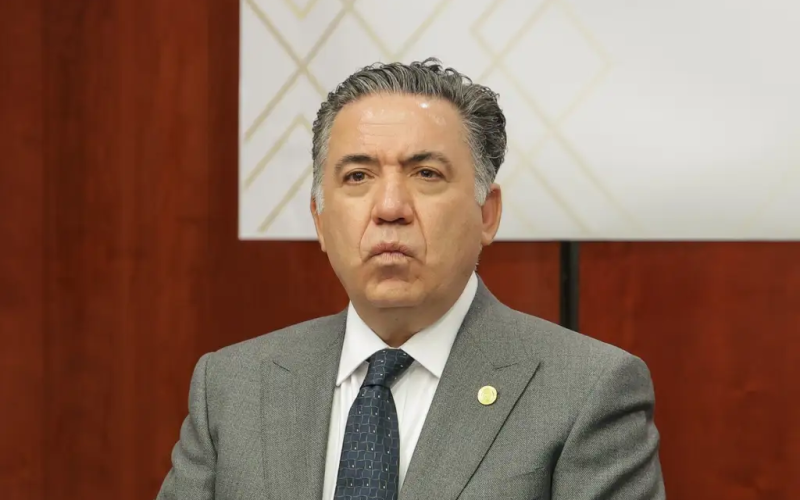 Tras el regreso de Rocha Moya, Enrique Inzunza revela que volverá al Senado