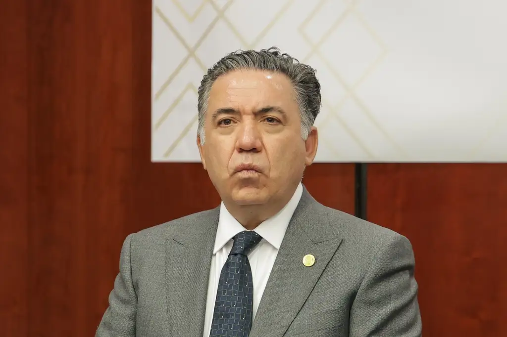Tras el regreso de Rocha Moya, Enrique Inzunza revela que volverá al Senado