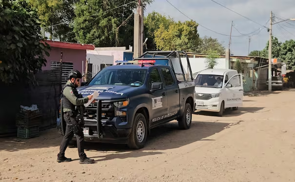 Violencia en Sinaloa: hallan cu3rpos de una pareja asesin*da en sindicatura de Higueras de Zaragoza; no han sido identificados