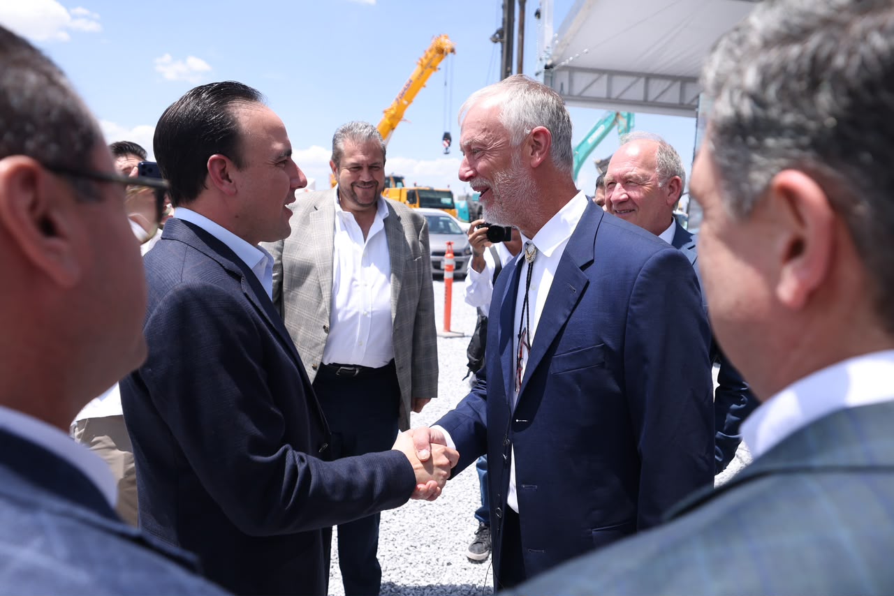 HACEMOS GRANDES COSAS POR COAHUILA: MANOLO
