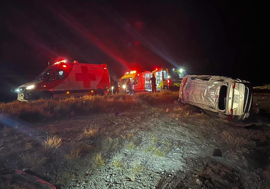 Fatal volcadura en la 57; fallecen tres