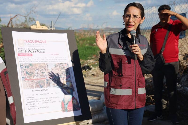 Exhortan a Alcaldesa de Morena regularizar camioneta de 1.6mdp