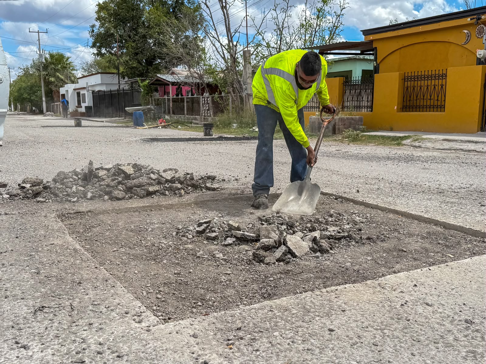 ARRANCA EN MÚZQUIZ EL PROGRAMA DE OBRAS SOCIALES DE BACHEO