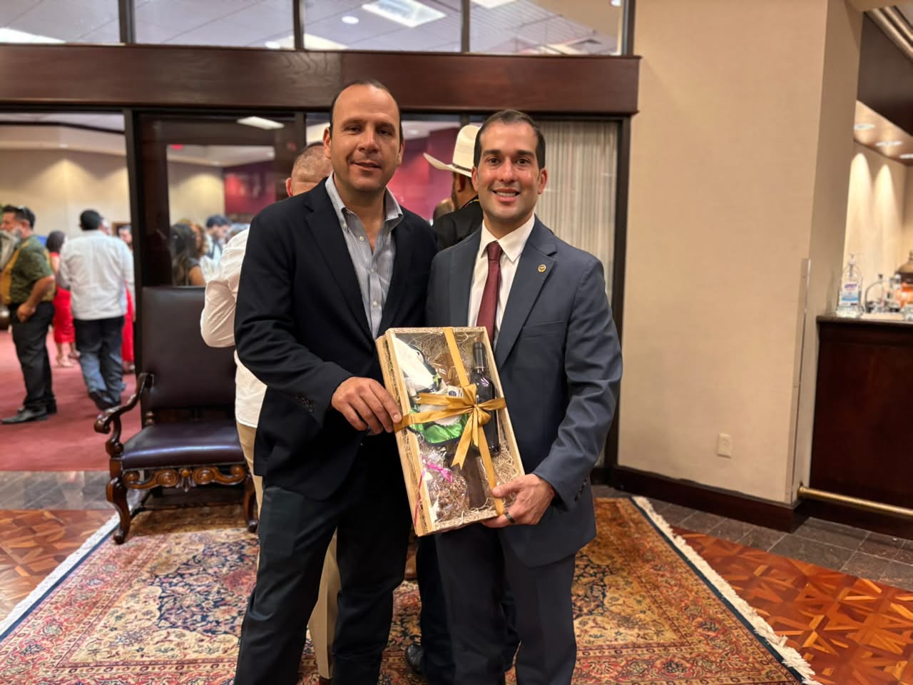 Buscan Eagle Pass y Parras alianza en turismo y comercio