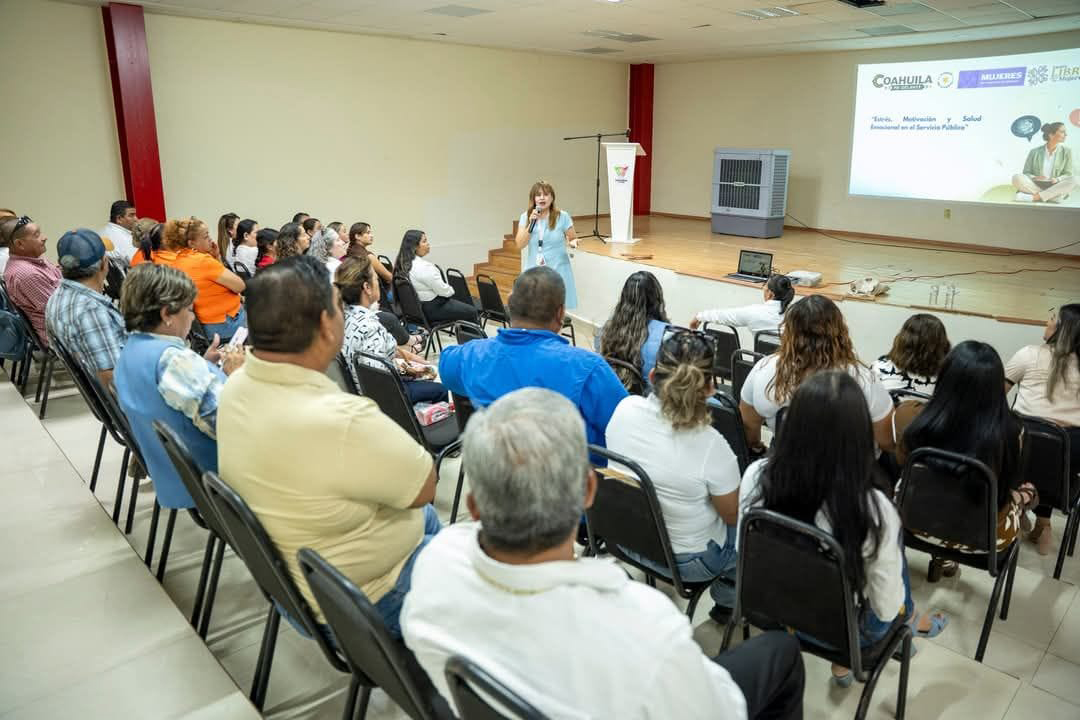 Capacita Castaños a servidores públicos