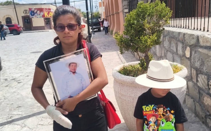 Se despiden de Víctor tras morir a manos de su suegro
