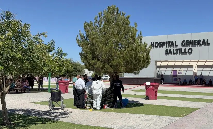 Muere migrante frente a hospital