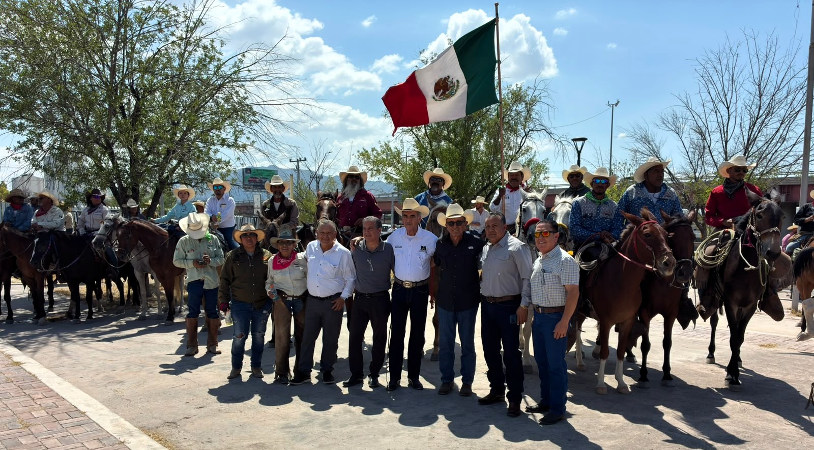Monclova recibe a jinetes de la Santo Domingo-Sabinas